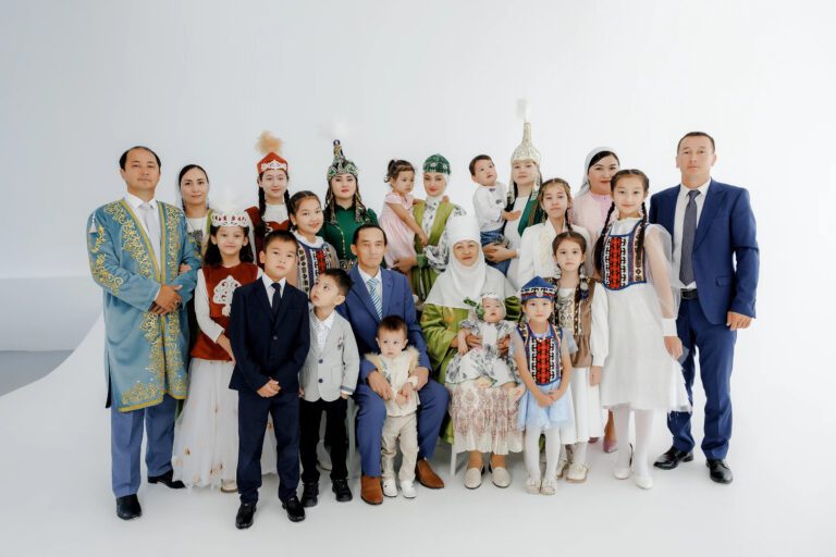 Өнерді өміршең етіп, еңбекпен шыңдалған отбасы